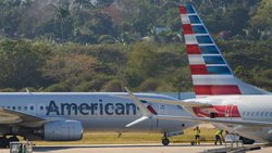 American Airlines indique que, si ce conflit se prolonge, des "actions appropriées seront mises en oeuvre pour s'assurer de générer des revenus pour compenser" ce surcoût (archives).