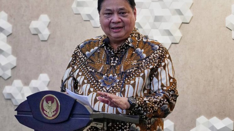 Le ministre indonésien de l'économie Airlangga Hartarto a signé un accord de libre-échange avec l'UE.