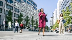 De nombreux expatriés travaillent dans l'Europaallee de Zurich et dépensent leur argent dans le quartier d'affaires.