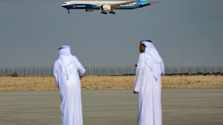 Le vice-président commercial de Boeing, Brad McMullen, s'est félicité quant à lui du partenariat avec "la plus grande compagnie aérienne d'Afrique, et celle dont la flotte est la plus jeune". Photo/EPA/ALI HAIDER