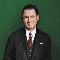 Avant d’être écrivain, Martin Suter a travaillé dans la publicité. C’est à lui que l’on doit le slogan: «Laissez votre argent travailler pour vous, parce que vous aussi travaillez pour votre argent.» Un slogan qu’il regrette aujourd’hui.
