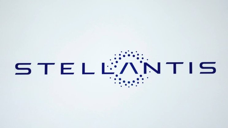 Ces décisions s'ajoutent à la récente annonce de Stellantis de mettre à l'arrêt trois semaines en octobre son usine de Poissy (Yvelines) et au chômage partiel ses 2000 salariés (archives).