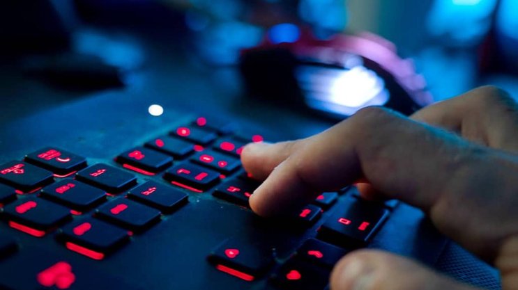 IA, phishing et sous-protection : les PME suisses naviguent à vue face aux cyberattaques selon Deloitte.