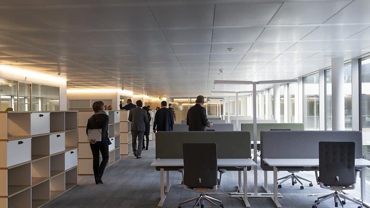 Les créations d'entreprises augmentent par contre dans les transports et entreposage (+12,3% après +4,4%) et elles rebondissent dans les activités financières et d'assurance (+4,2% après -1,4%). (GCTA). (KEYSTONE/Salvatore Di Nolfi)