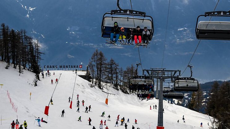 Les grandes régions de ski comme le Valais et les Grisons ont enregistré des résultats supérieurs à l'année passée (archives).