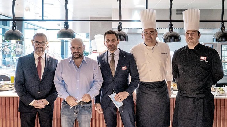 Abdallah Chatila et l’équipe du restaurant Home, à Meyrin.