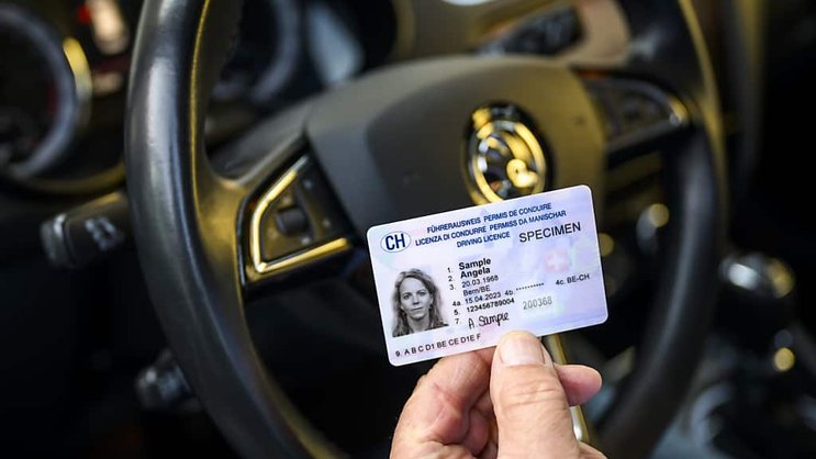 Les détenteurs de permis bleu risquent une amende de 20 francs s'ils ne se mettent pas à jour d'ici novembre (image d'illustration).
