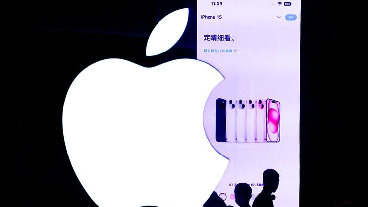 Les ventes d'iPhone, qui se sont étoffées d'un bon milliard de dollars sur un an pour la période de juillet à septembre, n'ont pas empêché Apple d'enregistrer le quatrième recul consécutif de son chiffre d'affaires. (archives)
