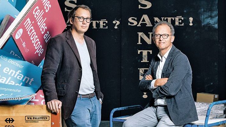 Bertrand Kiefer (à d.), directeur et rédacteur en chef de la «Revue médicale suisse», et Michael Balavoine, rédacteur en chef de «Planète Santé».