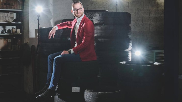 Freddie Bussy est le fondateur de Bussy Watches et gérant du garage Bussy-Riviera.