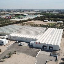 Après deux ans de tests au Koweït, la scale-up vaudoise CleanGreens a signé un contrat pour construire la plus grande ferme aéroponique du monde. La surface de production s’élévera à 24 000 m².