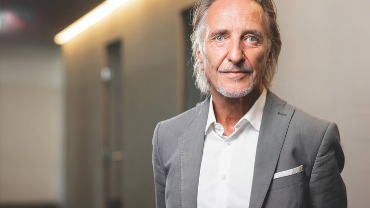 Martin Neff, chef économiste de Raiffeisen Suisse, s’attend à une augmentation du taux hypothécaire au premier trimestre 2023.