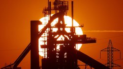 L'AIE a annoncé ce mois-ci que ses pays membres débloqueraient 400 millions de barils de pétrole tirés de leurs réserves pour atténuer l'impact de la guerre au Moyen-Orient. (archive)