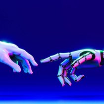 On estime à 220, le nombre de fois qu'un Suisse utilise de l'intelligence artificielle dans son quotidien. Un chiffre qui pourrait grimper à 4800 fois par jour en 2025 selon IDC.