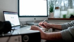 La grande majorité des employeurs entend conserver les règles actuelles en matière de télétravail. (archive)