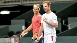 Roger Federer et Severin Lüthi se connaissent depuis l’âge de 11 et 16 ans. Une longue relation!