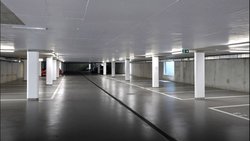 A mesure qu’elles se font rares en ville, les places de parking prennent de la valeur. Cet investissement peut se révéler intéressant, à condition de se montrer patient ou d’en posséder plusieurs.