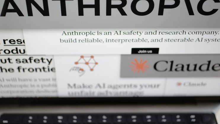 Anthropic refuse de voir ses modèles servir à de la surveillance de masse ou à l'automatisation d'attaques mortelles (archives).