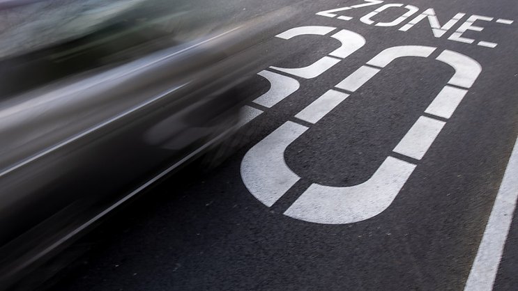 L'Union des villes suisses demande que le 30 km/h devienne la norme dans les agglomérations.
