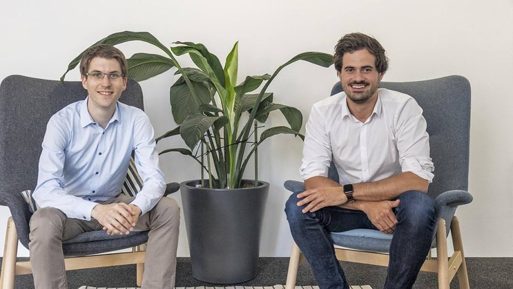 La start-up zurichoise (ici ses fondateurs Benedikt Köppel et Thomas Kessler) ambitionne de devenir l’un des leaders mondiaux de l’analyse des données sur l’occupation des espaces de travail.