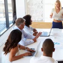 En raison des préjugés, les femmes doivent faire preuve de plus d’efforts pour convaincre.