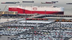 Inauguré en avril dernier, le tout nouveau navire roulier BYD Shenzhen, d’une capacité de 9200 voitures, est le plus grand jamais construit.
