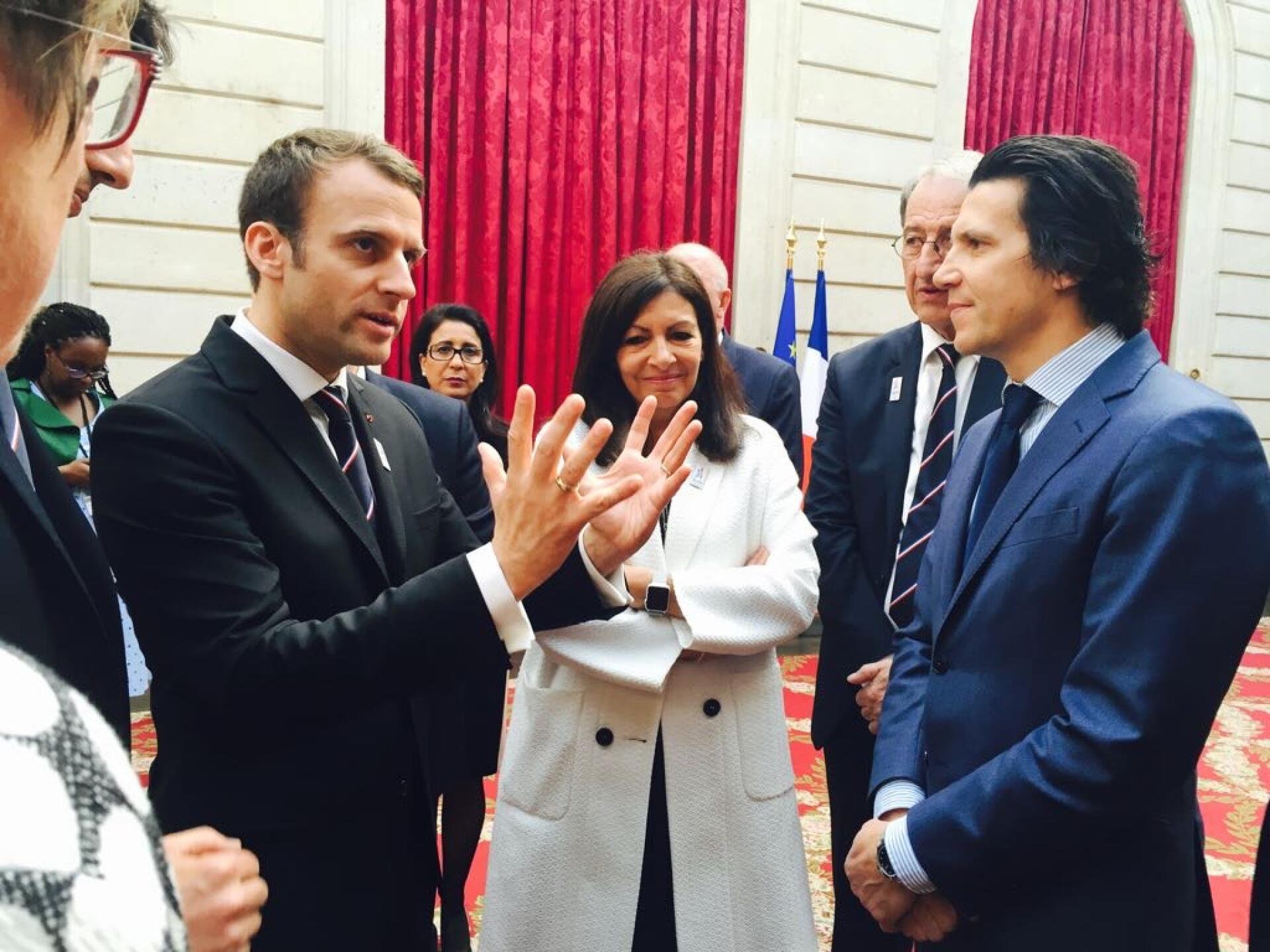 Christophe Dubi vec Emmanuel Macron et Anne Hidalgo lors des JO de Paris.