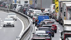 Des élus fédéraux représentant les cantons d'Uri et du Tessin, des deux côtés du tunnel du Gothard, demandent une taxe de transit à travers la Suisse (archives).