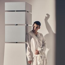 Selon la marque, Goldmund se positionne dans le «lux-fi», quelque part entre la haute horlogerie, l’art contemporain et la restitution la plus fidèle possible de la musique.