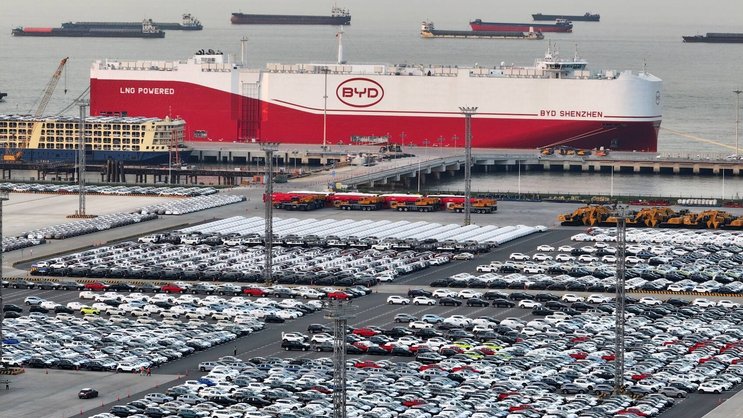 Inauguré en avril dernier, le tout nouveau navire roulier BYD Shenzhen, d’une capacité de 9200 voitures, est le plus grand jamais construit.