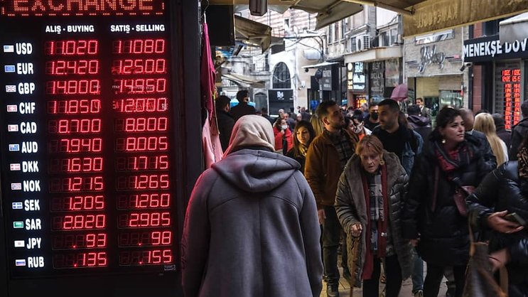 La dévaluation continue de la livre turque alimente une flambée persistante de renchérissement. (archive)