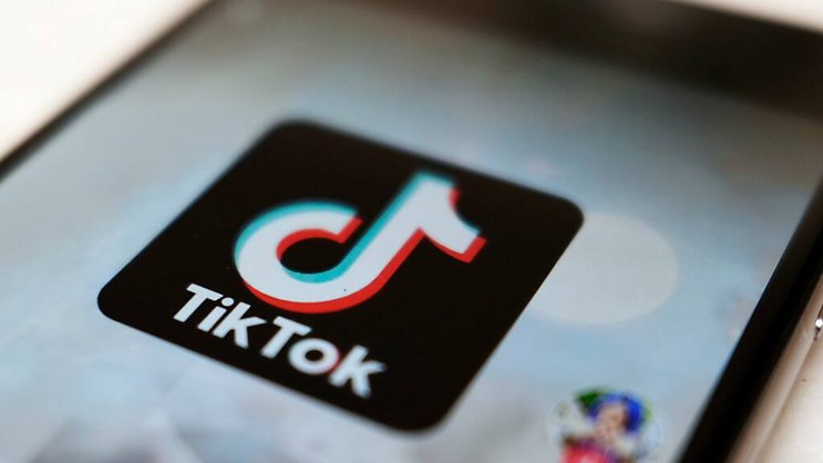 La base d'utilisateurs de TikTok représente plus d'un quart de la population de l'UE (125 millions) et la plupart d'entre eux sont des adolescents. (archives)