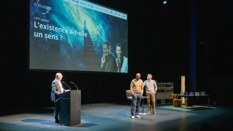 La 17ème édition de Forum 360, l'association qui réunit les acteurs économiques du canton de Neuchâtel, s'est penchée sur le thème métaphysique du sens de la vie, avec comme orateurs Harry Roselmack et David Perroud.