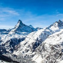 Les pistes offrent toujours des vues fascinantes, comme ici sur le Cervin et le village.