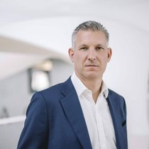 Le nouveau CEO de Nestlé, Philipp Navratil, doit encore augmenter le dividende pour endiguer la perte de confiance.
