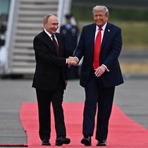 Vor nicht einmal zwei Monaten trafen sich Trump und Putin in Alaska. Friedlicher ist es seitdem in Osteuropa nicht geworden.