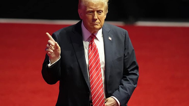 Le cours de la nouvelle cryptomonnaie de Donald Trump s'est envolé.