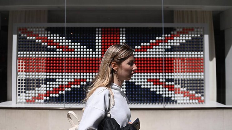 La croissance britannique sera un peu plus forte que prévu cette année, à 0,8%, et accélèrera l'an prochain davantage que ce qui était attendu. (archives)