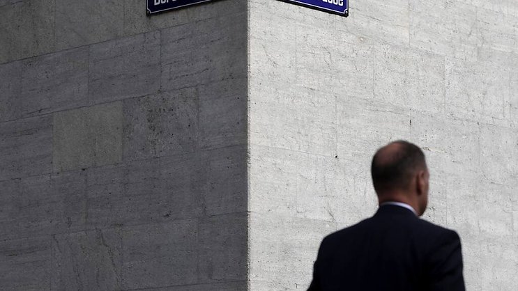 Après un repli en 2022, l'année en cours s'annonce sous de meilleurs auspices, avec une augmentation d'environ 6% des actifs financiers mondiaux anticipée par les experts de l'assureur. (KEYSTONE/Gaetan Bally)