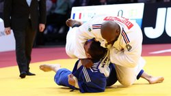Teddy Riner (en blanc) sera présent à Lausanne fin août.