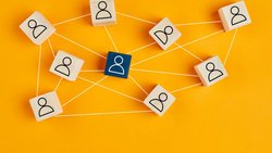 Monter une équipe en fonction du projet, des compétences requises pour le réaliser et des besoins du client, un modèle qui a de nombreux avantages.
