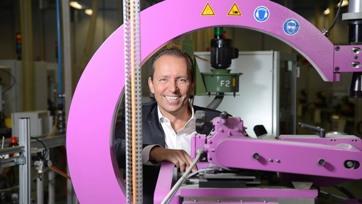 Pour Olivier Collet, CEO de FKG Dentaire, l'innovation reste la meilleure arme pour conserver sa place sur le marché.