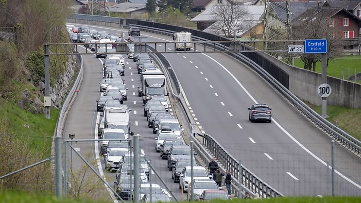 Au cours de la matinée, les bouchons se sont allongés jusqu'à atteindre une longueur de dix kilomètres à 10h30 (image d'archives).