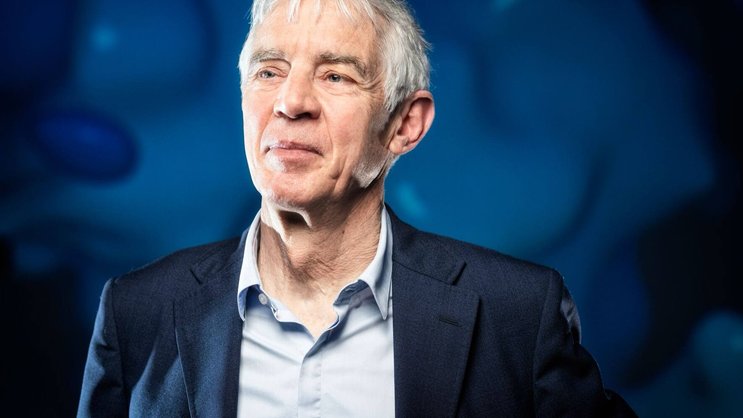 En 2017, Martin Vetterli est nommé président de l’EPFL. Ce natif de Soleure, qui a suivi sa scolarité dans le canton de Neuchâtel, s’est formé en génie électrique de l’ETHZ en 1981. Il obtient ensuite son doctorat ès sciences à l’EPFL en 1986.