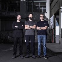 C'est durant le covid que Amr Sindi, Barth Nussbaumer, Manuel Emch (de gauche à droite) créent Kollokium. Leur projet: faire bouger les choses sur la scène horlogère.