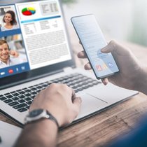 Le webinar permet de ramener de la proximité entre les personnes, sous un format sérieux, tout en pouvant être divertissant.