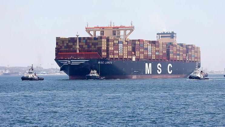 La très grande majorité des 100'000 navires du secteur, qui transportent 90% des marchandises dans le monde, sont propulsés par du fioul lourd. Le secteur est responsable de près de 3% des émissions de CO2 mondiales, d'après l'Onu.