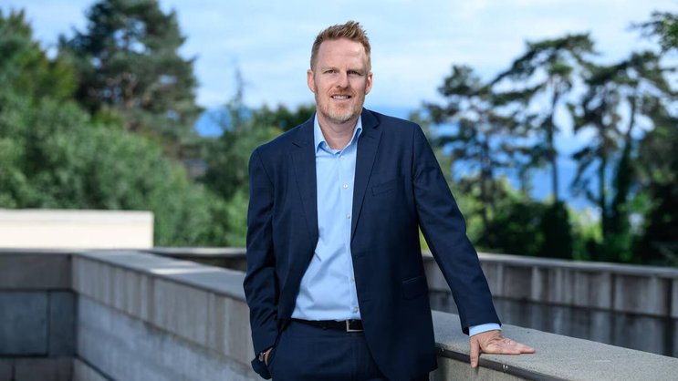 Avec l'IMD, David Bach propose aux entreprises environ 70 programmes de formation continue sur mesure. Coût par semaine et par participant: environ 10 000 francs.
