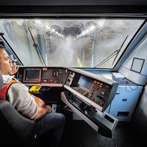 Des professions comme conducteur ferroviaire nécessitent des mesures de prévention et de santé accrues de la part des entreprises.