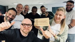 Bean2me est devenu le premier opérateur de café certifié B Corp en Suisse en 2024, une information mise en avant par l’équipe lors de son crowdfunding.